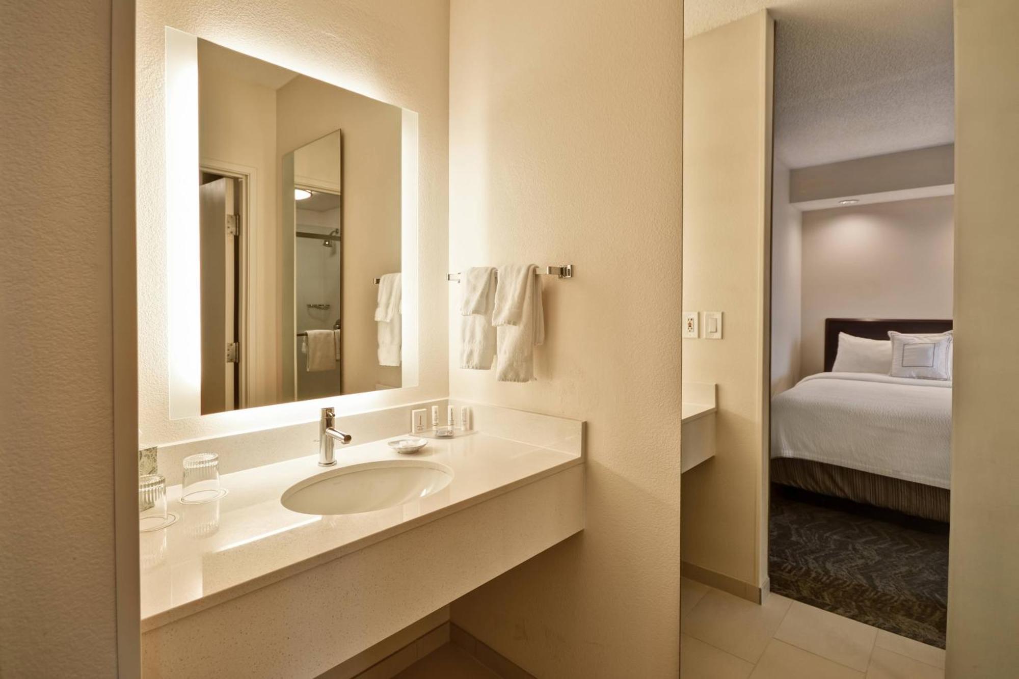 Springhill Suites Lexington Near The University Of Kentucky Buitenkant foto